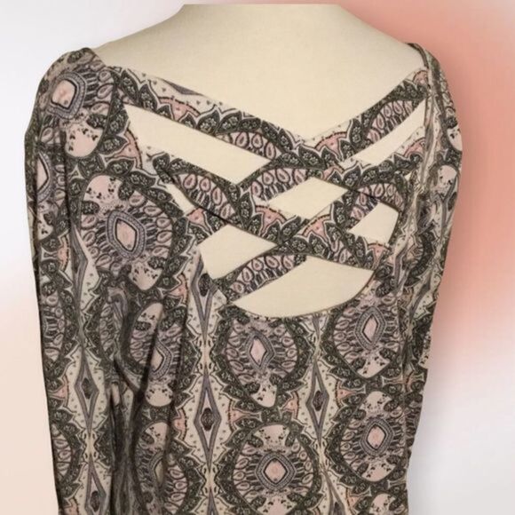 Maurices Lace Trimmed Cris Cross Back Tunic Size Med - Picture 4 of 10